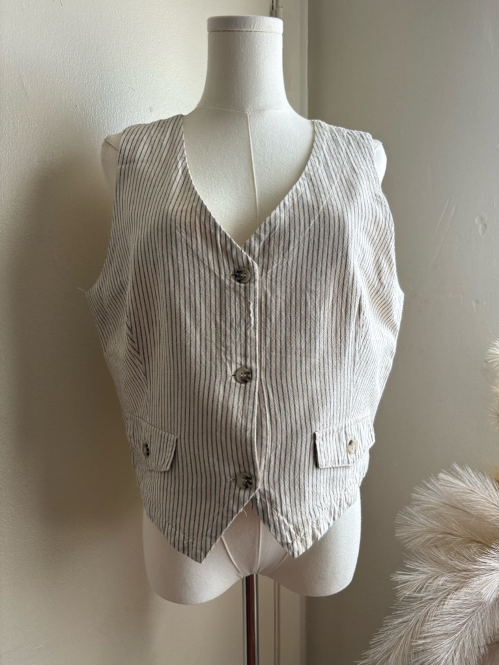 SO beige stripped v-neck button front vest